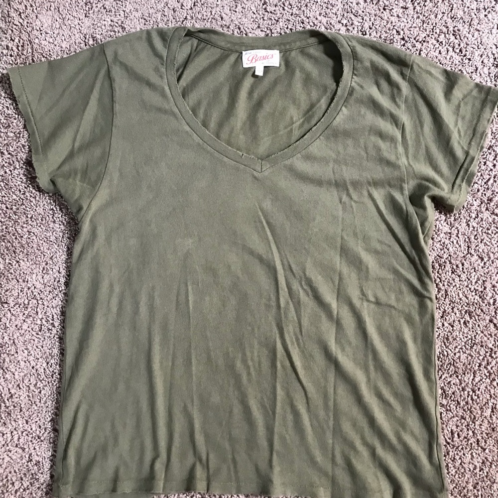 Junk food size medium distressed tee EEUC